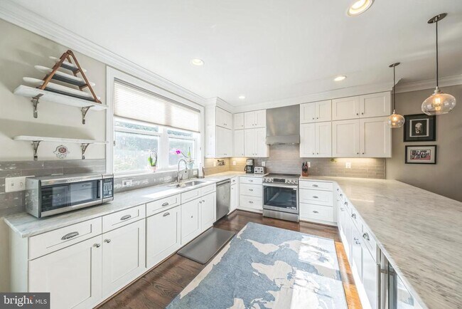 Building Photo - 4213 4th St NW