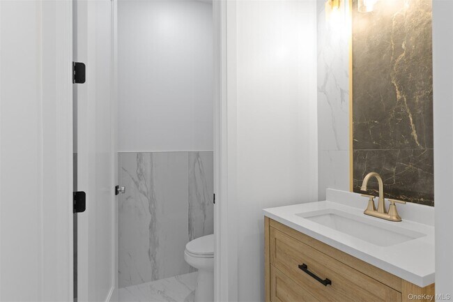 Building Photo - 613 Union Rd