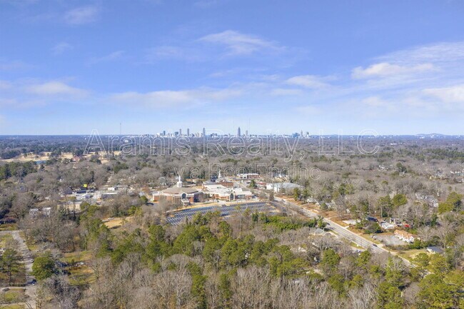 Building Photo - 3102 Alston Dr