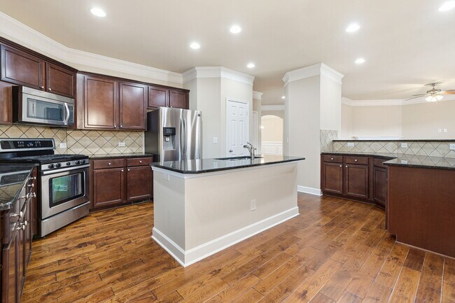 Building Photo - 10012 Park Sky Cir