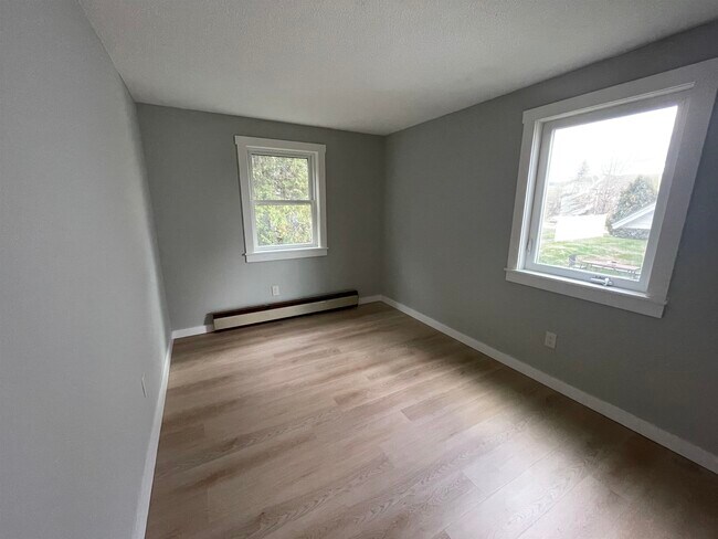 Building Photo - 17 Kingsley Ct