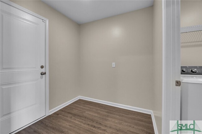 Building Photo - 145 Whitehaven Rd