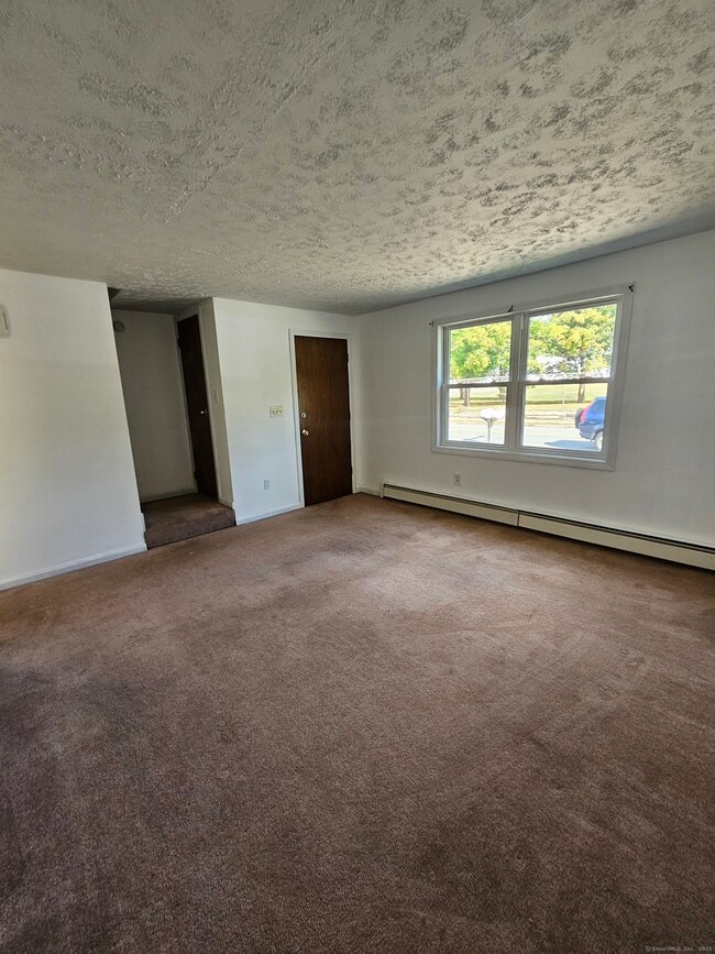 Building Photo - 356 Adams St