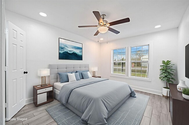 Building Photo - 4611 Idaho St