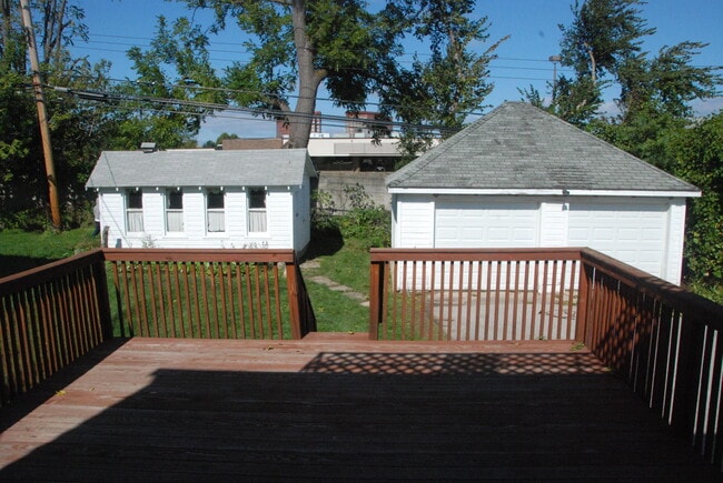 Building Photo - 160 Olympia Blvd