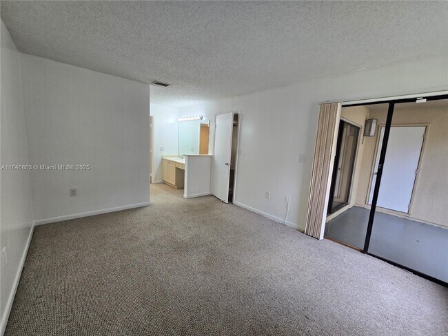 Building Photo - 2192 SW 80th Terrace