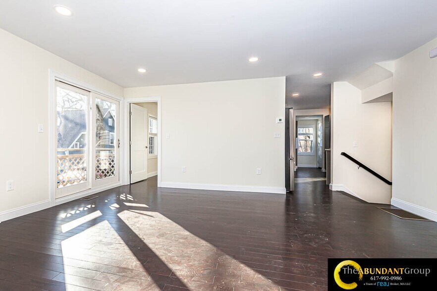 Building Photo - 48 Caldwell Rd