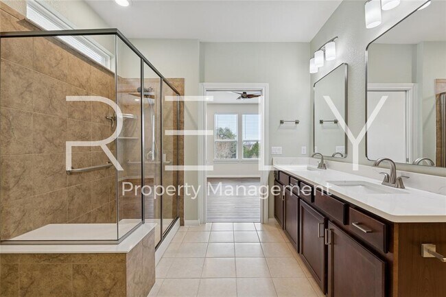 Building Photo - 603 Double Lp St