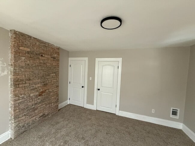 Building Photo - 1378-1380 Hamlet (Park)