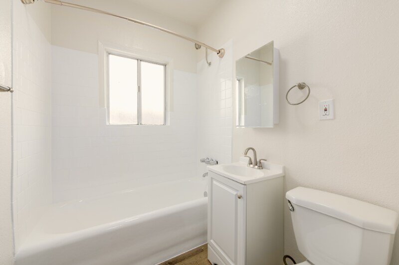 Building Photo - 1317 N Bronson Ave