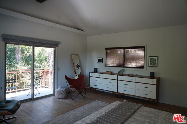 Building Photo - 6267 Tipton Way