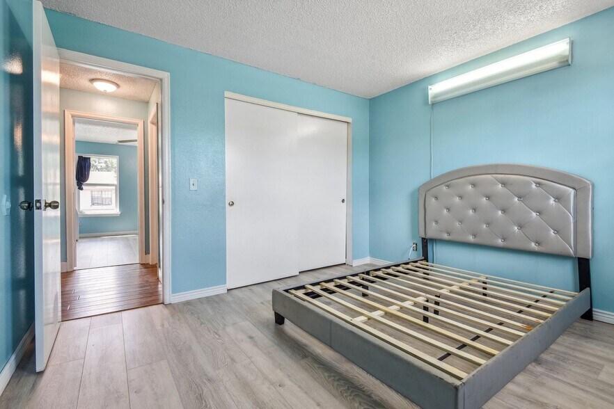 Building Photo - 8218 Washington St