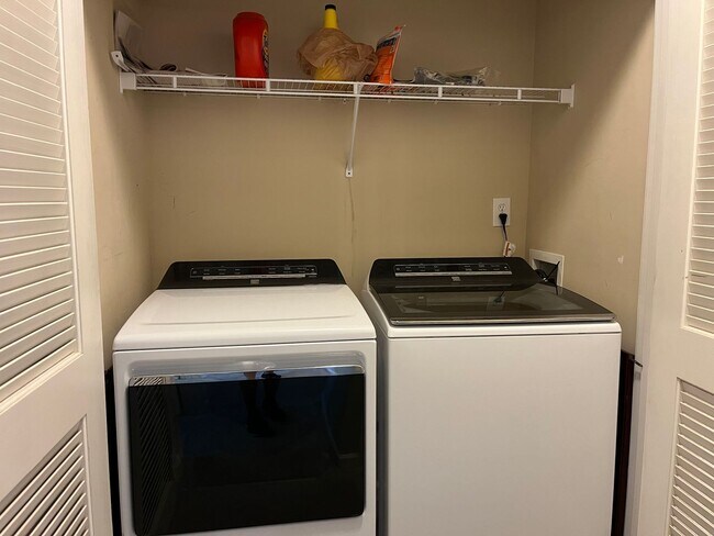 Building Photo - 2 Bedroom 2 Bath Furnished Condo at The Regatta - James Island