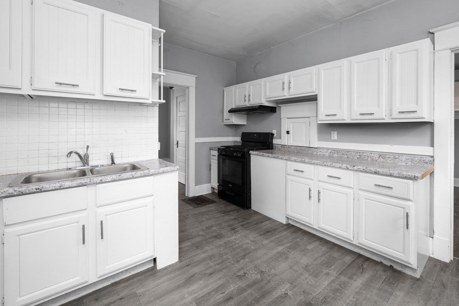 Building Photo - 1321 W 13th St