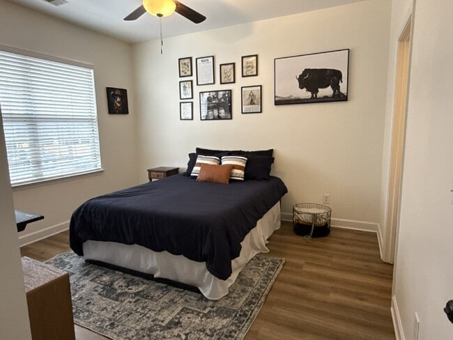 Building Photo - FANTASTIC LOCATION!! 2BR/2.5BA Townhouse in Historic Waverly area!