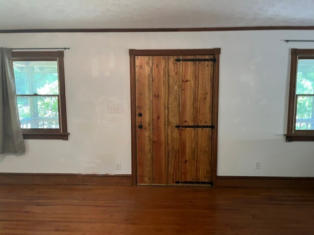 Building Photo - 225 Grandview Rd