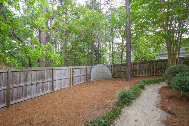 Building Photo - 225 Adams Cir