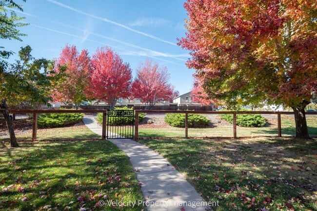 Building Photo - Single Level SW Redmond Home!