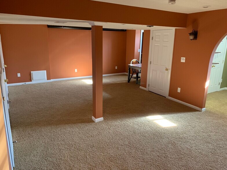 Building Photo - 4201 Bridlepath Pl