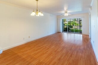 Building Photo - Well-Maintained 2BR/2BA Condo with Lake Vi...