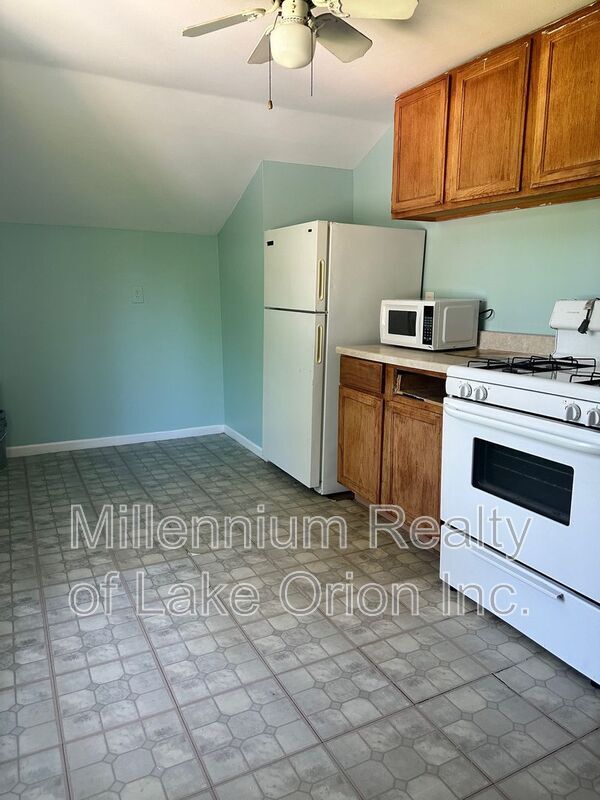 Building Photo - 21220 Waltham Rd