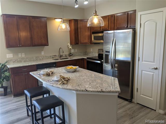 Building Photo - 10176 Park Meadows Dr