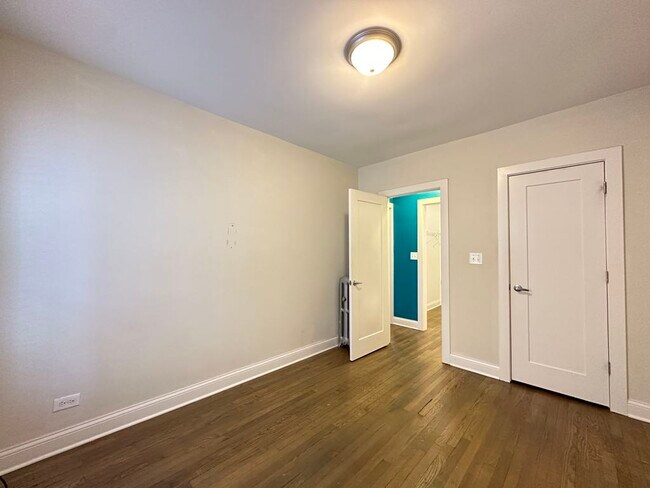 Building Photo - 2641 N Spaulding Ave