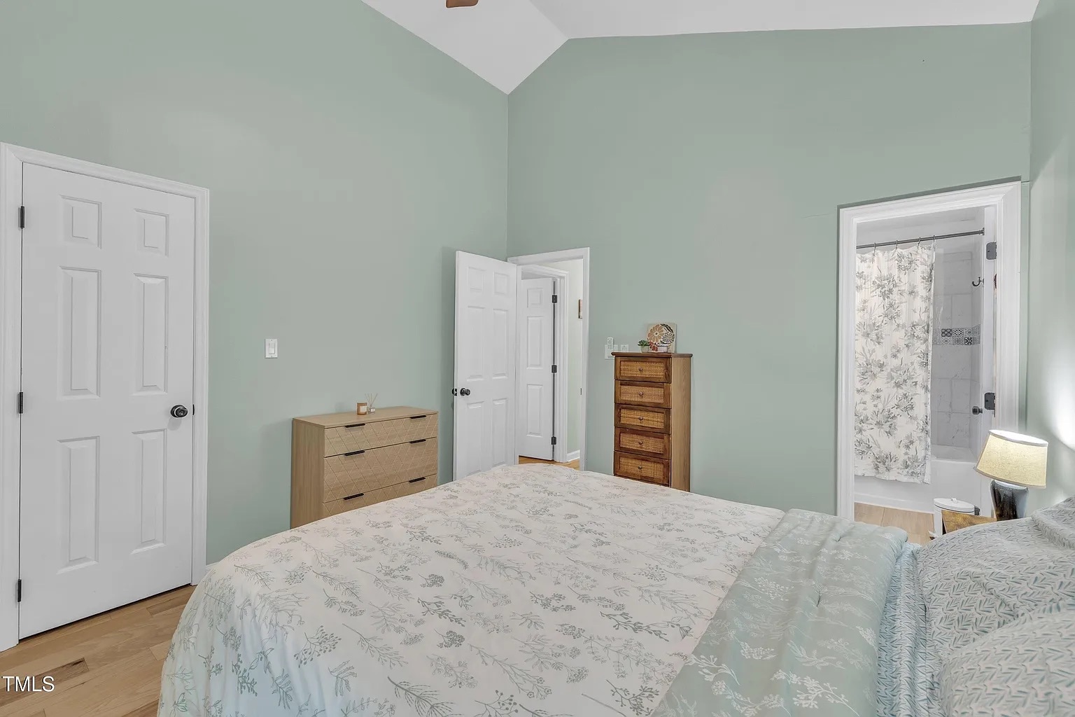 Building Photo - Room in House on Tall Rock Ct