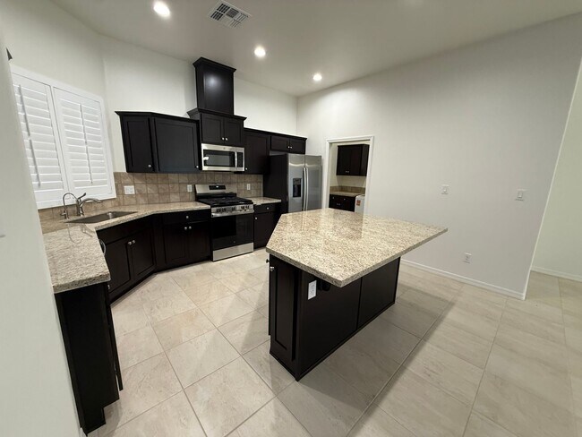 Building Photo - Livingston Ranch - BRAND NEW & IMMACULATE