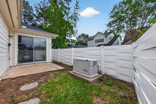 Building Photo - 21090 Alden's Oak