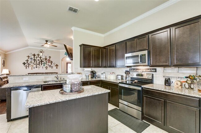 Building Photo - 255 Callaghan Dr