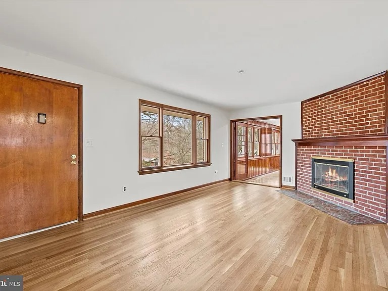 Building Photo - 5801 Lane Dr