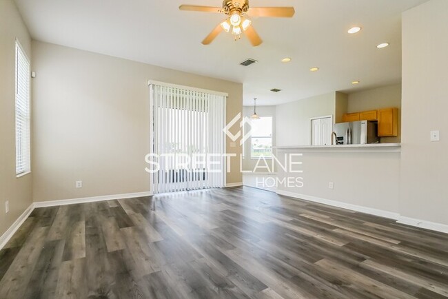 Building Photo - Spacious 4 bedroom home in Apollo Beach!