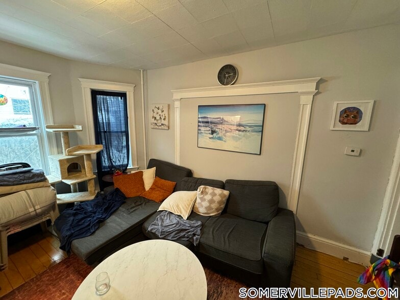 Building Photo - 11 Burnham St