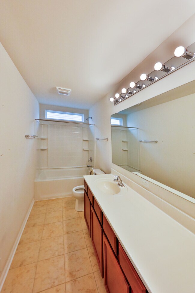Building Photo - 2564 Retreat Cir