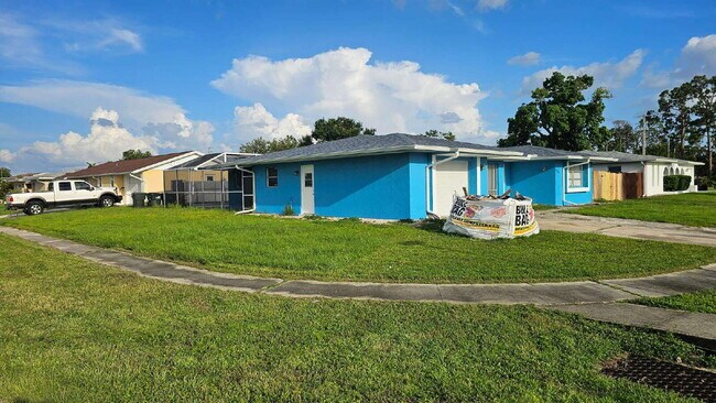 Building Photo - 3 Bedroom Pool Home in North Port - Rent I...