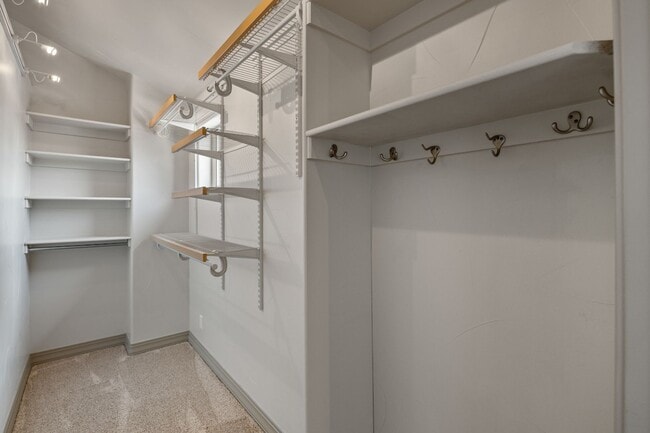 Building Photo - 1275 S Clayton St