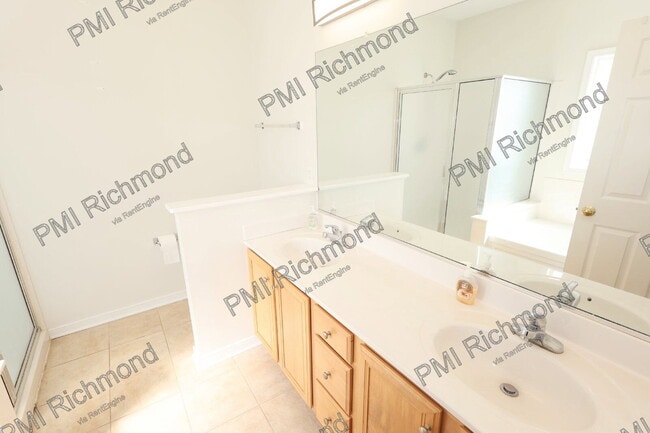 Building Photo - 14669 Sailboat Cir