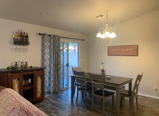 Building Photo - Beautiful Fairway Estates 3-Bed Home with ...