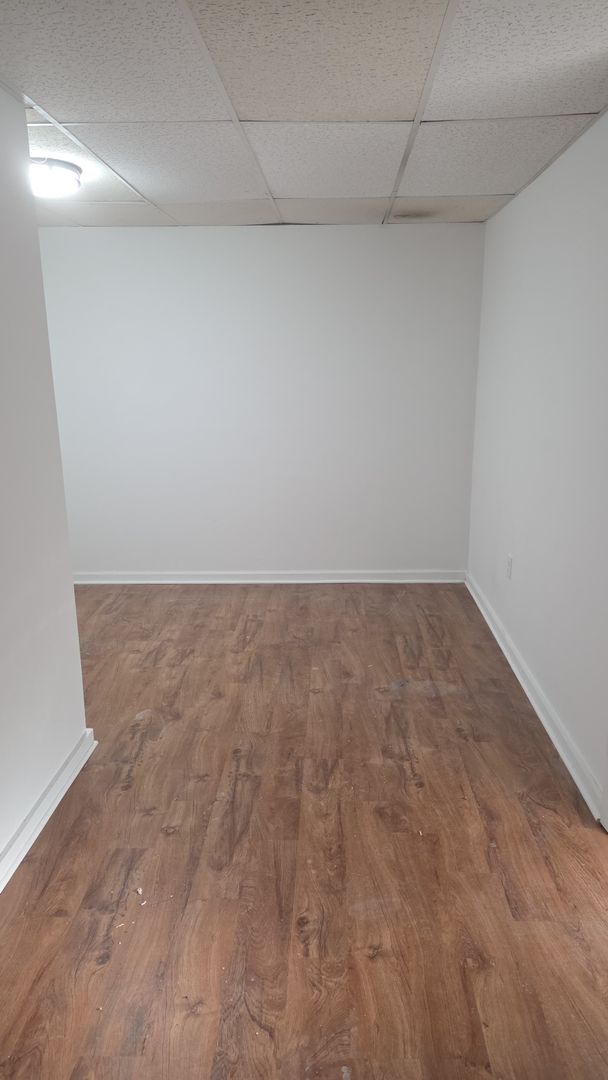 Building Photo - 4 bed 1 bath