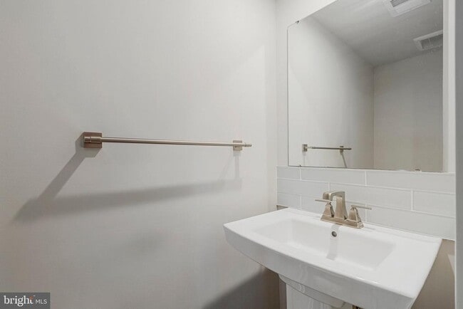 Building Photo - 46366 Mount Kellogg Ter