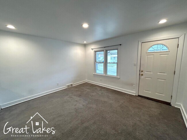 Building Photo - Charming 2 Bedroom 1 Bathroom now available for rent!