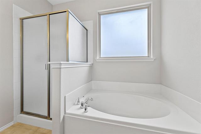 Building Photo - 5812 Pebble Ridge Dr