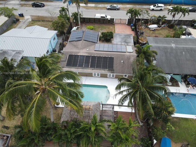 Primary Photo - 1717 SW 5th Pl