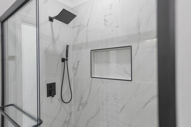 Building Photo - 961 Heyl Ave