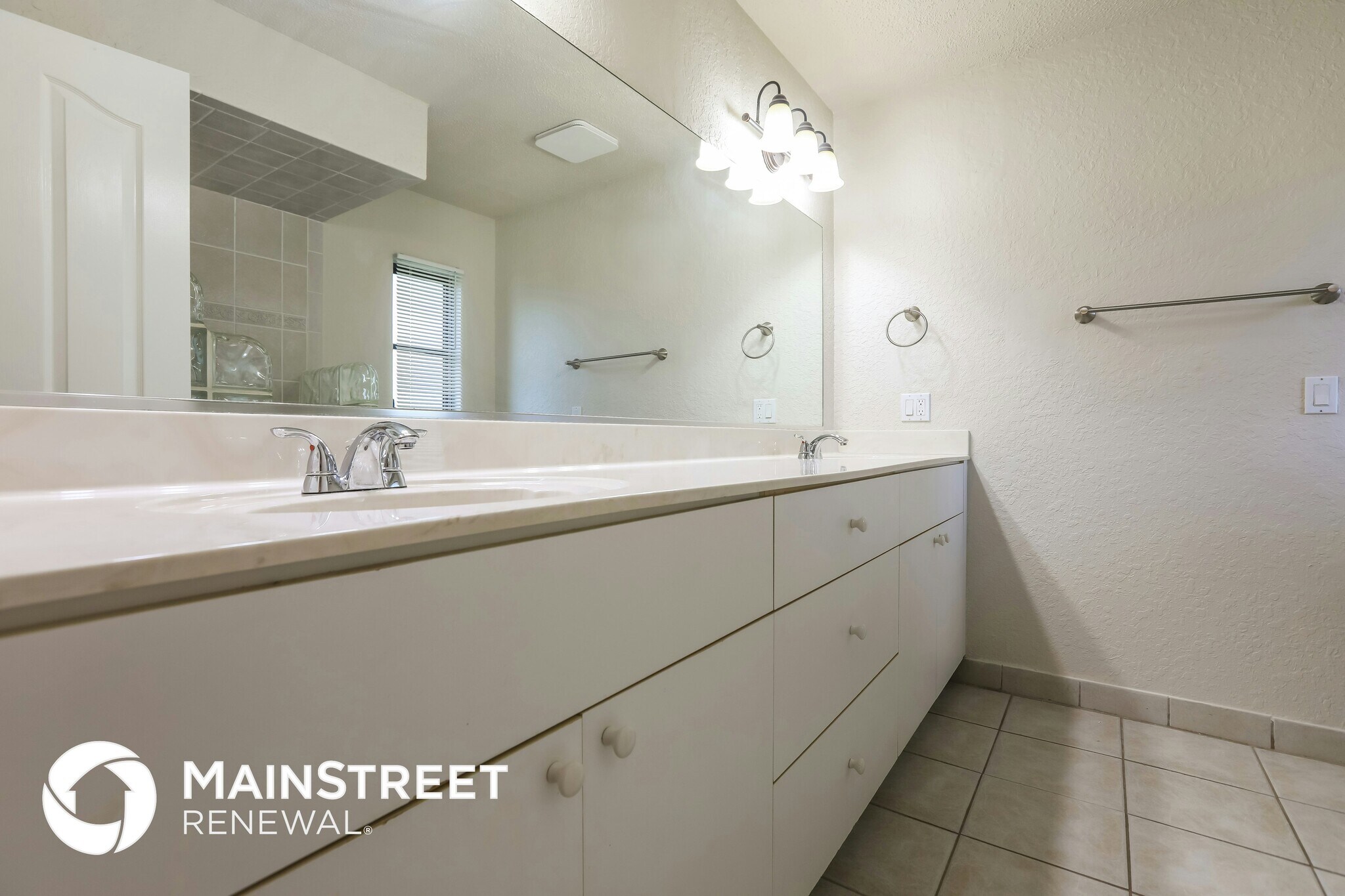 Building Photo - 4024 Gingold St