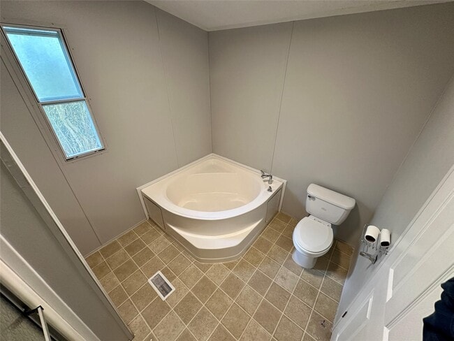 Building Photo - 30841 Clyde Ln