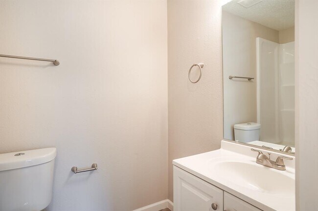 Building Photo - 9618 Poynes Dr