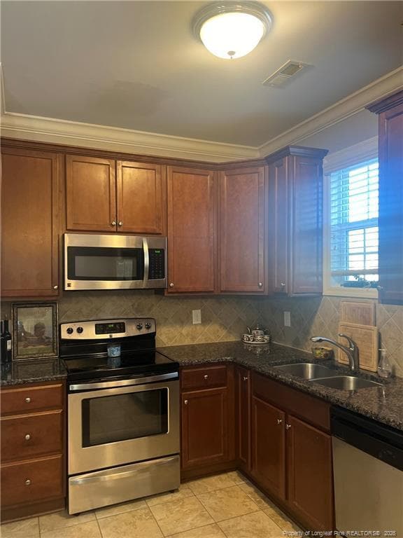 Building Photo - 158 Gallery Dr