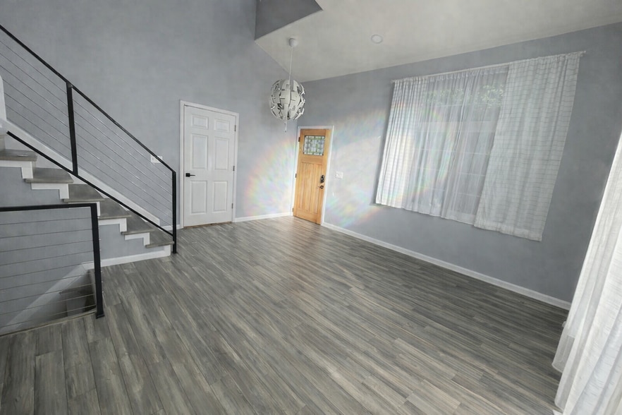 Building Photo - 4521 Gibraltar St